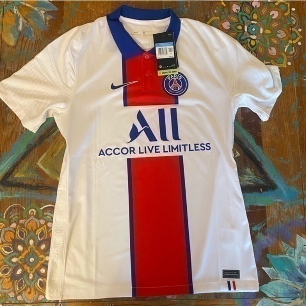 New with tags Men’s Paris Saint-Germain 2020/21 Stadium Away size Medium